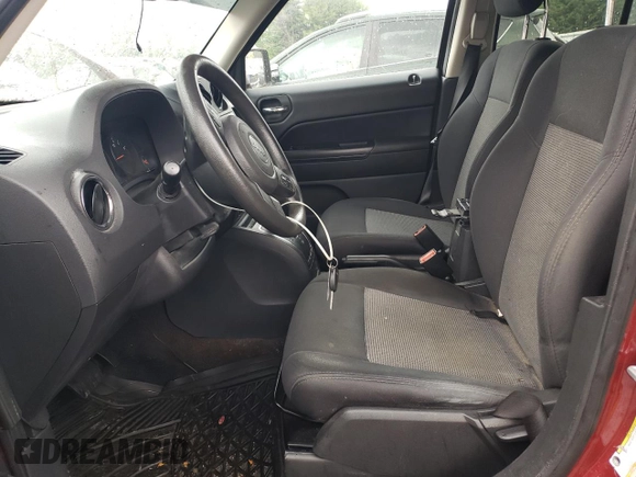 2013 Jeep Patriot Sport z VIN 1C4NJRBB8DD263521, wystawiony jako Copart lot #56344365 z przebiegiem 75 287 mil mil oraz Szkoda całkowita • Salvage title. Historia ofert i sprzedaży dostępna na DreamBid. Obrazek 7.