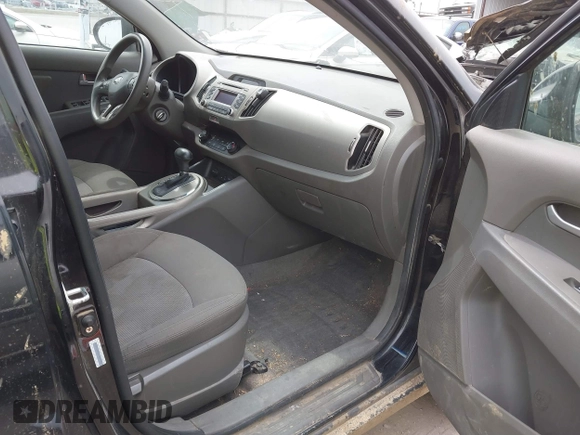 2014 Kia Sportage LX with VIN KNDPB3AC2E7639983, listed as a IAAI auction lot 41755689 with 205,078 mi miles and . Bid and sale history available at carsss.com. Image 5.