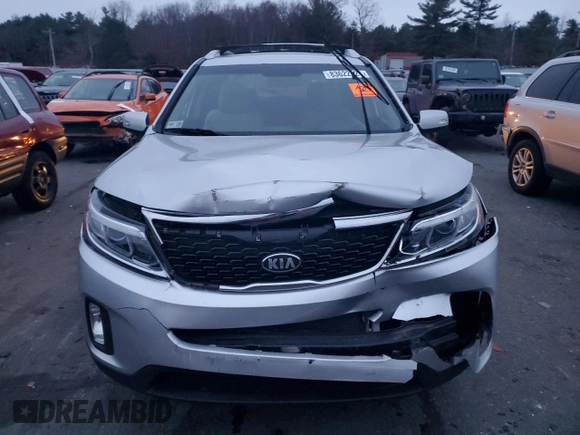 2014 Kia Sorento LX with VIN 5XYKTCA60EG538526, listed as a Copart auction lot 83622024 with 189,834 mi miles and Salvage Title. Bid and sale history available at carsss.com. Image 5.