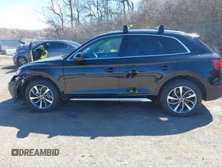 2021 Audi Q5 Premium Plus with VIN WA1BAAFY0M2018978, listed as a IAAI auction lot 41827330 with 72,730 mi miles. Bid and sale history available at carsss.com. Image 15.