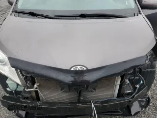 2013 Toyota Sienna XLE with VIN 5TDDK3DC3DS065980, listed as a Copart auction lot 50563385 with 124,124 mi miles and Salvage Title. Bid and sale history available at DreamBid. Image 12.