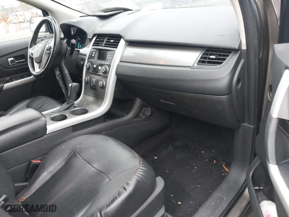 2012 Ford Edge SEL with VIN 2FMDK3J9XCBA67679, listed as a IAAI auction lot 41690401 with 191,536 mi miles. Bid and sale history available at carsss.com. Image 5.