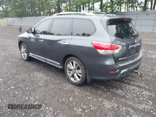 2013 Nissan Pathfinder SV z VIN 5N1AR2MM0DC677990, wystawiony jako IAAI lot #42528151 z przebiegiem 139 062 mil mil oraz . Historia ofert i sprzedaży dostępna na DreamBid. Obrazek 3.
