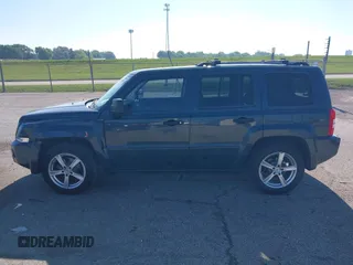 2007 Jeep Patriot Limited с VIN 1J8FF48W47D424723, выставлен на аукционе IAAI как лот 42266863 с пробегом 187 705 миль миль и . История ставок и продаж доступна на DreamBid. Изображение 14.