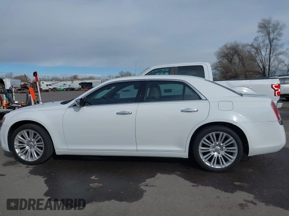2011 Chrysler 300 Limited with VIN 2C3CA5CG8BH578348, listed as a IAAI auction lot 41925514 with 214,778 mi miles. Bid and sale history available at carsss.com. Image 14.