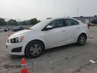 2014 Chevrolet Sonic LT z VIN 1G1JC5SH5E4174747, wystawiony jako Copart lot #60934245 z przebiegiem 111 722 mil mil oraz Czysty tytuł • Clean title. Historia ofert i sprzedaży dostępna na DreamBid. Obrazek 1.