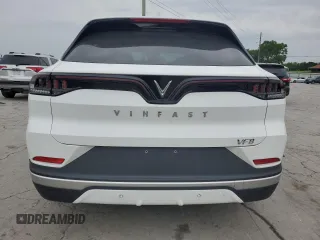 2024 VinFast VF 8 Eco z VIN RLLV1AEB7RH004473, wystawiony jako Copart lot #57440575 z przebiegiem 2336 mil mil oraz Tytuł czysty. Historia ofert i sprzedaży dostępna na DreamBid. Obrazek 6.