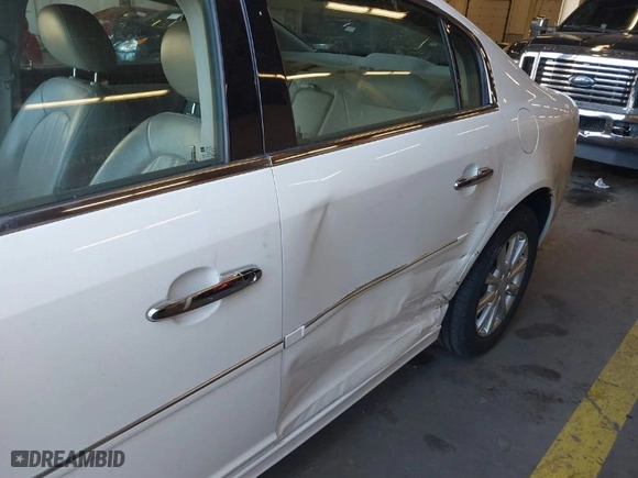 2010 Buick Lucerne CXL with VIN 1G4HC5E13AU135066, listed as a IAAI auction lot 41431211 with 72,757 mi miles. Bid and sale history available at carsss.com. Image 6.