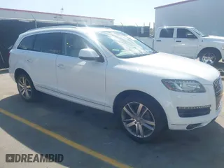 2014 Audi Q7 3.0T Premium Plus with VIN WA1LGAFE3ED013501, listed as a IAAI auction lot 41877771 with 115,087 mi miles. Bid and sale history available at carsss.com. Image 1.