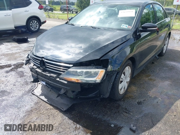 2013 Volkswagen Jetta SE z VIN 3VWDX7AJ4DM396477, wystawiony jako IAAI lot #42659959 z przebiegiem 115 833 mil mil oraz . Historia ofert i sprzedaży dostępna na DreamBid. Obrazek 6.