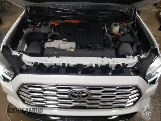 2025 Toyota Sequoia SR5 with VIN 7SVAAABA3SX050405, listed as a Copart auction lot 43834715 with 3,531 mi miles and Clean Title. Bid and sale history available at carsss.com. Image 12.