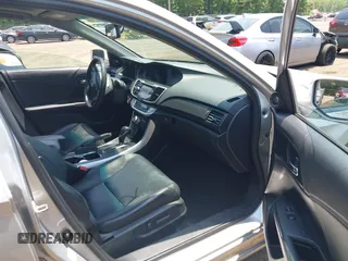 2013 Honda Accord Touring with VIN 1HGCR3F95DA041302, listed as a IAAI auction lot 42609903 with 247,116 mi miles and . Bid and sale history available at DreamBid. Image 5.