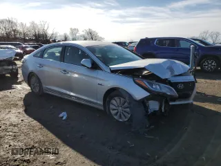 2016 Hyundai Sonata Hybrid SE with VIN KMHE24L11GA029731, listed as a Copart auction lot 43916095 with 160,104 mi miles and Salvage Title. Bid and sale history available at carsss.com. Image 4.