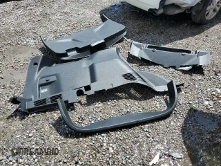 2018 Ford Explorer XLT z VIN 1FM5K7D80JGB74339, wystawiony jako Copart lot #60812125 z przebiegiem 113 620 mil mil oraz Szkoda całkowita • Salvage title. Historia ofert i sprzedaży dostępna na DreamBid. Obrazek 13.