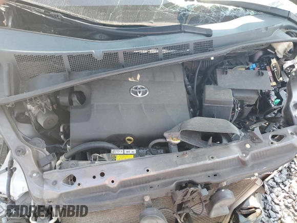 2013 Toyota Sienna XLE AAS with VIN 5TDYK3DC1DS345298, listed as a Copart auction lot 58750235 with Not provided miles and Salvage title. Bid and sale history available at DreamBid. Image 12.