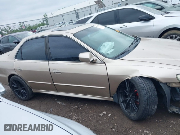 2001 Honda Accord EX с VIN 1HGCG16501A083282, выставлен на аукционе IAAI как лот 42362737 с пробегом Не указан миль и . История ставок и продаж доступна на DreamBid. Изображение 14.