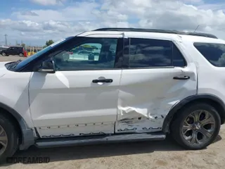 2018 Ford Explorer Sport with VIN 1FM5K8GT6JGB32411, listed as a IAAI auction lot 41927703 with 52,289 mi miles. Bid and sale history available at carsss.com. Image 14.