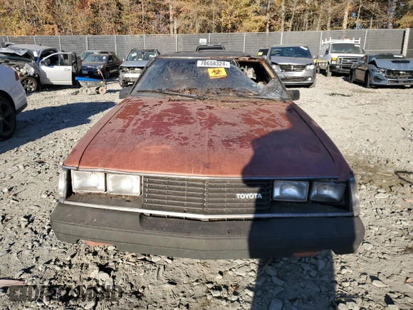 1981 Toyota Celica z VIN JT2RA44C1B0014985, wystawiony jako Copart lot #78658324 z przebiegiem Nie podano mil oraz Czysty tytuł • Clean title. Historia ofert i sprzedaży dostępna na DreamBid. Obrazek 5.