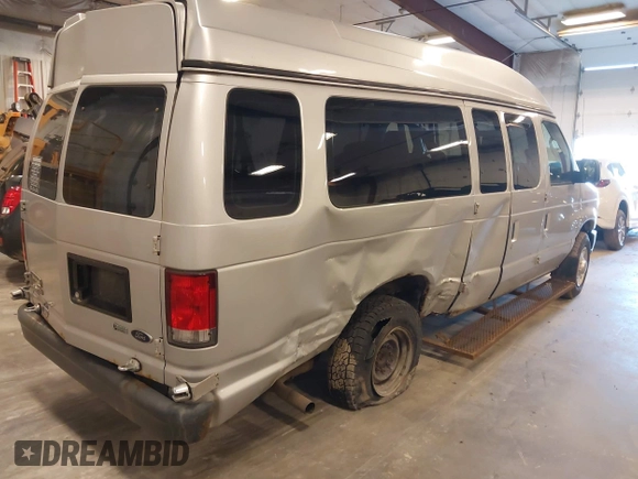 2014 Ford Econoline Wagon XL with VIN 1FBSS3BL1EDA11623, listed as a IAAI auction lot 41812934 with Not Provided miles. Bid and sale history available at carsss.com. Image 4.