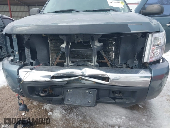 2009 Chevrolet Silverado 1500 LT with VIN 2GCEK233591134697, listed as a IAAI auction lot 41716904 with 211,681 mi miles and . Bid and sale history available at DreamBid. Image 6.