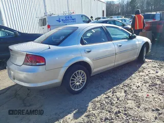 2004 Chrysler Sebring Touring z VIN 1C3EL56R64N113268, wystawiony jako IAAI lot #41746840 z przebiegiem 181 533 mil mil oraz . Historia ofert i sprzedaży dostępna na DreamBid. Obrazek 4.