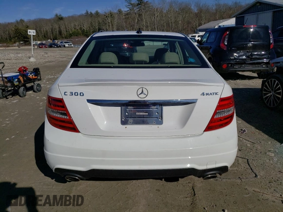 2013 Mercedes-Benz C 300 Sport with VIN WDDGF8AB1DG079449, listed as a Copart auction lot 48121915 with 103,766 mi miles and Clean Title. Bid and sale history available at DreamBid. Image 6.
