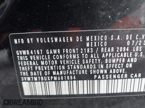 2023 Volkswagen Jetta SE z VIN 3VW7M7BUXPM061694, wystawiony jako IAAI lot #42231342 z przebiegiem 39 063 mil mil oraz . Historia ofert i sprzedaży dostępna na DreamBid. Obrazek 9.