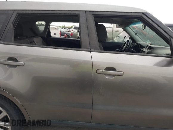 2018 Kia Soul + with VIN KNDJP3A59J7624285, listed as a IAAI auction lot 41832188 with 91,801 mi miles. Bid and sale history available at carsss.com. Image 13.