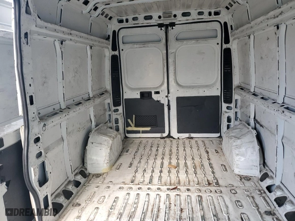 2015 Ram ProMaster Cargo Van with VIN 3C6TRVDD9FE501165, listed as a Copart auction lot 77035734 with 250,339 mi miles and Clean Title. Bid and sale history available at carsss.com. Image 10.