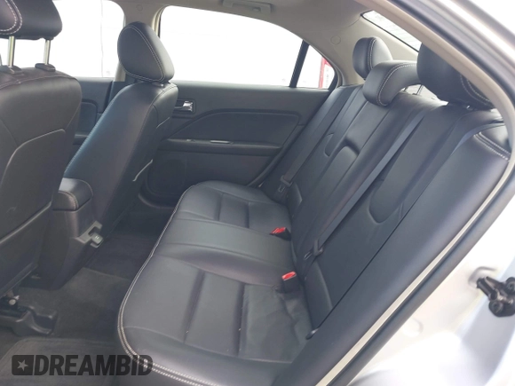 2011 Ford Fusion Hybrid z VIN 3FADP0L34BR208880, wystawiony jako IAAI lot #42432914 z przebiegiem 75 621 mil mil oraz . Historia ofert i sprzedaży dostępna na DreamBid. Obrazek 8.