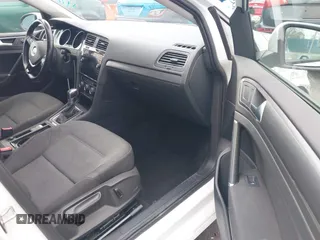 2019 Volkswagen Golf SE z VIN WVWKR7AU6KW910647, wystawiony jako IAAI lot #41502997 z przebiegiem 20 649 mil mil oraz . Historia ofert i sprzedaży dostępna na DreamBid. Obrazek 5.