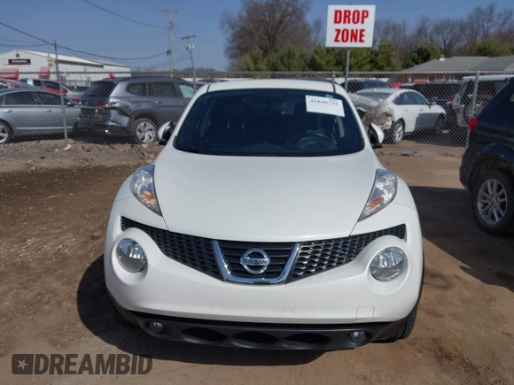 2014 Nissan Juke S with VIN JN8AF5MV2ET355896, listed as a IAAI auction lot 41840735 with 119,406 mi miles. Bid and sale history available at carsss.com. Image 6.