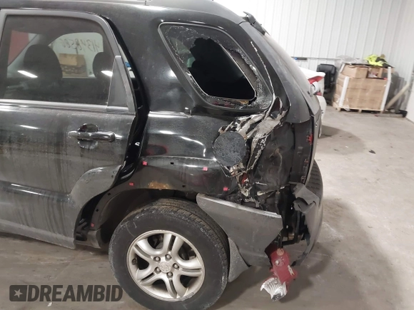 2008 Kia Sportage LX with VIN KNDJE723387535641, listed as a IAAI auction lot 41348580 with 184,430 mi miles. Bid and sale history available at carsss.com. Image 6.