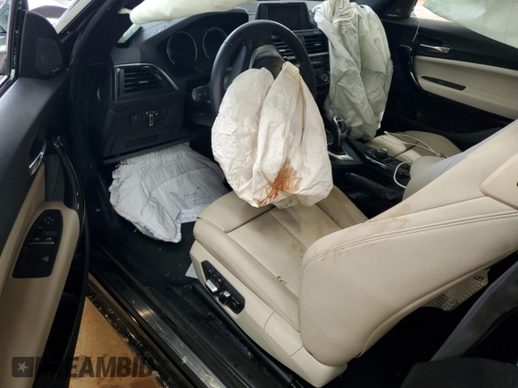 2018 BMW 2 Series 230i xDrive z VIN WBA2J3C5XJVD48455, wystawiony jako Copart lot #58833125 z przebiegiem Nie podano mil oraz Szkoda całkowita • Salvage title. Historia ofert i sprzedaży dostępna na DreamBid. Obrazek 8.