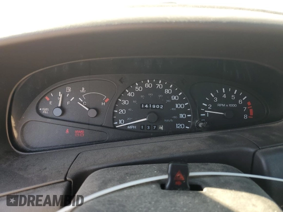 2003 Ford ZX2 ZX2 Standard z VIN 3FAFP11383R109420, wystawiony jako Copart lot #88790715 z przebiegiem 141 902 mil mil oraz Szkody całkowita. Historia ofert i sprzedaży dostępna na DreamBid. Obrazek 9.