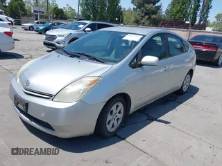 2005 Toyota Prius with VIN JTDKB20U153088662, listed as a IAAI auction lot 42177201 with 254,561 mi miles. Bid and sale history available at carsss.com. Image 2.