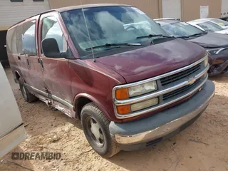 2000 Chevrolet City Express Cargo z VIN 1GNFG15R2Y1104182, wystawiony jako IAAI lot #41722803 z przebiegiem 266 488 mil mil oraz . Historia ofert i sprzedaży dostępna na DreamBid. Obrazek 1.