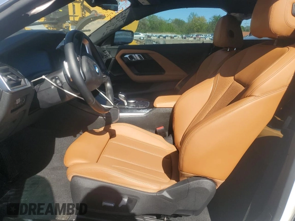 2022 BMW 2 Series 230i z VIN 3MW23CM02N8C58509, wystawiony jako Copart lot #56435025 z przebiegiem 34 383 mil mil oraz Szkoda całkowita • Salvage title. Historia ofert i sprzedaży dostępna na DreamBid. Obrazek 7.
