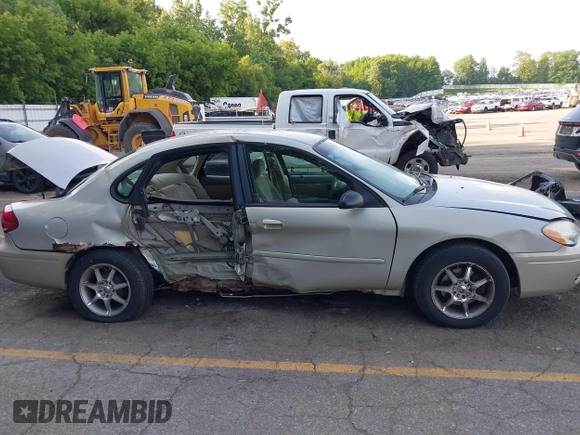 2006 Ford Taurus SE with VIN 1FAFP53UX6A184373, listed as a IAAI auction lot 42581542 with Not provided miles and . Bid and sale history available at DreamBid. Image 13.