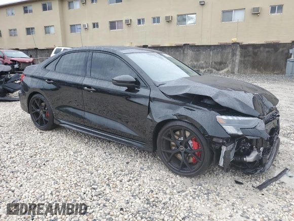 2024 Audi RS 3 z VIN WUAG4DGYXRA909721, wystawiony jako Copart lot #89262995 z przebiegiem 2235 mil mil oraz Szkody całkowita. Historia ofert i sprzedaży dostępna na DreamBid. Obrazek 4.