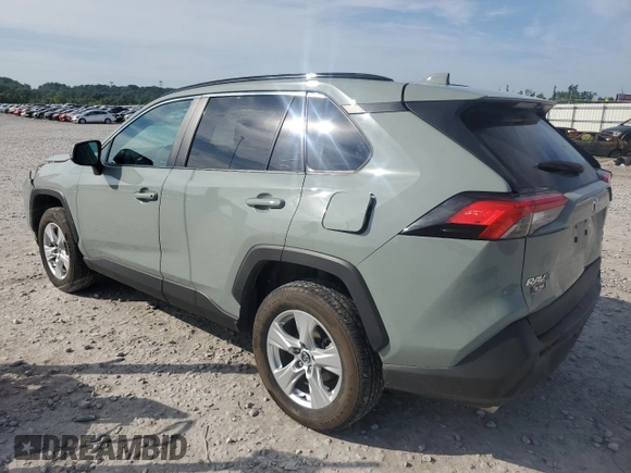 2020 Toyota RAV4 XLE z VIN 2T3P1RFV3LC095206, wystawiony jako Copart lot #61994415 z przebiegiem 57 698 mil mil oraz Szkoda całkowita • Salvage title. Historia ofert i sprzedaży dostępna na DreamBid. Obrazek 2.