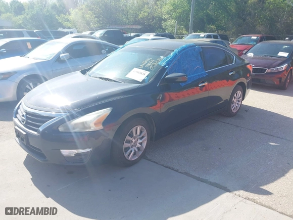 2015 Nissan Altima 2.5 with VIN 1N4AL3AP2FN308443, listed as a IAAI auction lot 41903828 with 219,522 mi miles. Bid and sale history available at carsss.com. Image 2.