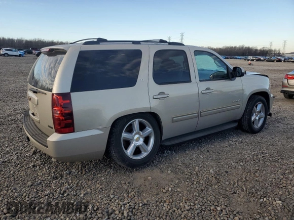 2010 Chevrolet Tahoe LT z VIN 1GNMCBE31AR144717, wystawiony jako Copart lot #46361155 z przebiegiem 153 575 mil mil oraz Szkoda całkowita • Salvage title. Historia ofert i sprzedaży dostępna na DreamBid. Obrazek 3.