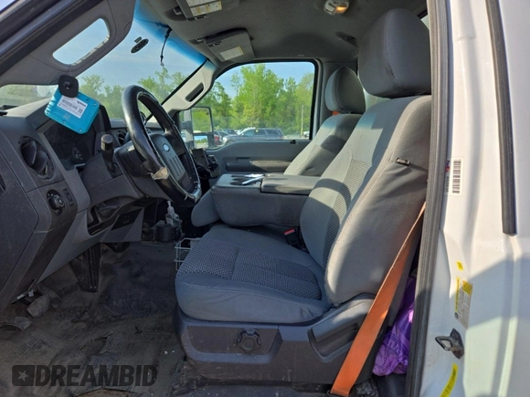 2015 Ford F-250 XL z VIN 1FDBF2B69FED21577, wystawiony jako IAAI lot #42501116 z przebiegiem 478 051 mil mil oraz . Historia ofert i sprzedaży dostępna na DreamBid. Obrazek 18.