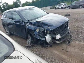 2019 Mazda CX-5 Grand Touring с VIN JM3KFBDM8K1521231, выставлен на аукционе IAAI как лот 42738963 с пробегом 32 179 миль миль и . История ставок и продаж доступна на DreamBid. Изображение 1.