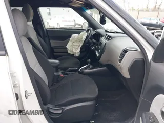 2014 Kia Soul with VIN KNDJN2A27E7010962, listed as a IAAI auction lot 42024098 with 97,370 mi miles. Bid and sale history available at carsss.com. Image 5.