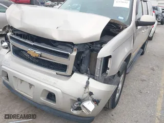 2007 Chevrolet Suburban LT with VIN 3GNFC16J77G130510, listed as a IAAI auction lot 41378042 with 152,459 mi miles. Bid and sale history available at carsss.com. Image 6.