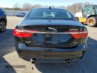 2017 Jaguar XF 35t z VIN SAJBR4BV5HCY26594, wystawiony jako Copart lot #44709485 z przebiegiem 29 522 mil mil oraz Szkoda całkowita • Salvage title. Historia ofert i sprzedaży dostępna na DreamBid. Obrazek 6.