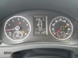 2017 Volkswagen Tiguan S с VIN WVGAV7AX6HK045546, выставлен на аукционе Copart как лот 46184035 с пробегом 127 301 миль миль и Чистый • Clean title. История ставок и продаж доступна на DreamBid. Изображение 9.