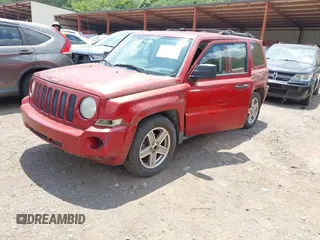 2008 Jeep Patriot Sport with VIN 1J8FT28W28D593587, listed as a IAAI auction lot 42563483 with 340,431 mi miles and . Bid and sale history available at DreamBid. Image 2.